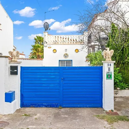 Holiday home Welcs Casa 077 Emp Cerca Del Mar Empuriabrava